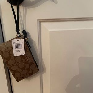 New Coach Double Zipper Wristlet!!